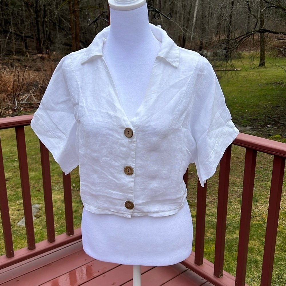 New! Zara XS white crop linen short sleeve top.
